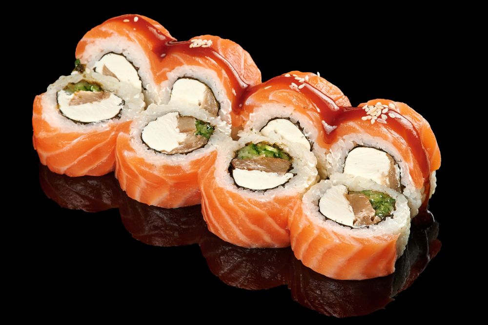 Филадельфия с лососем и окунем унаги